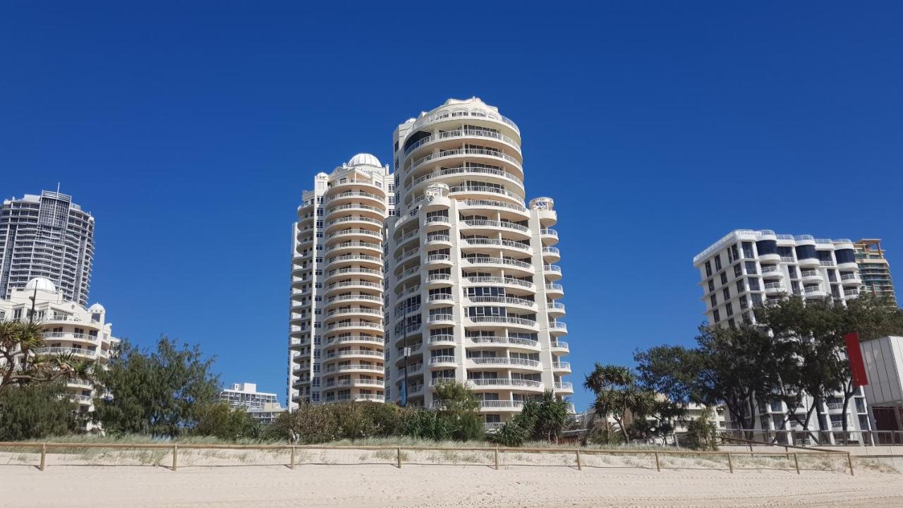 Apr Private Suites Moroccan By The Beach Gold Coast Exterior photo