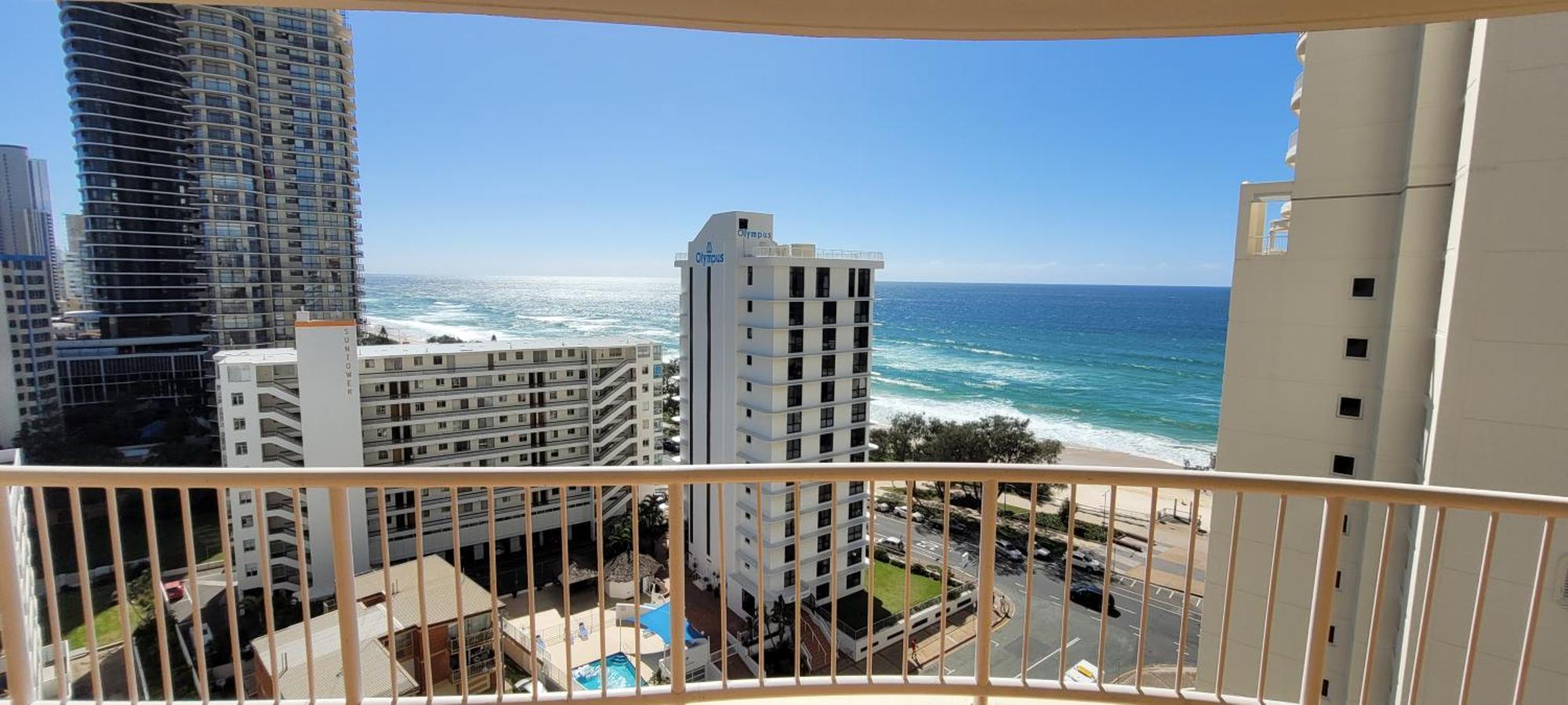 Apr Private Suites Moroccan By The Beach Gold Coast Exterior photo