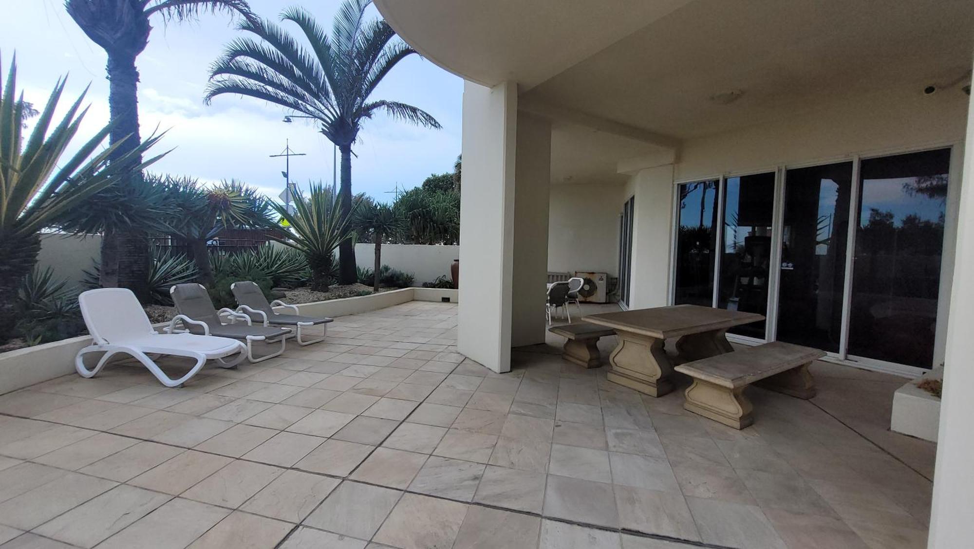 Apr Private Suites Moroccan By The Beach Gold Coast Exterior photo