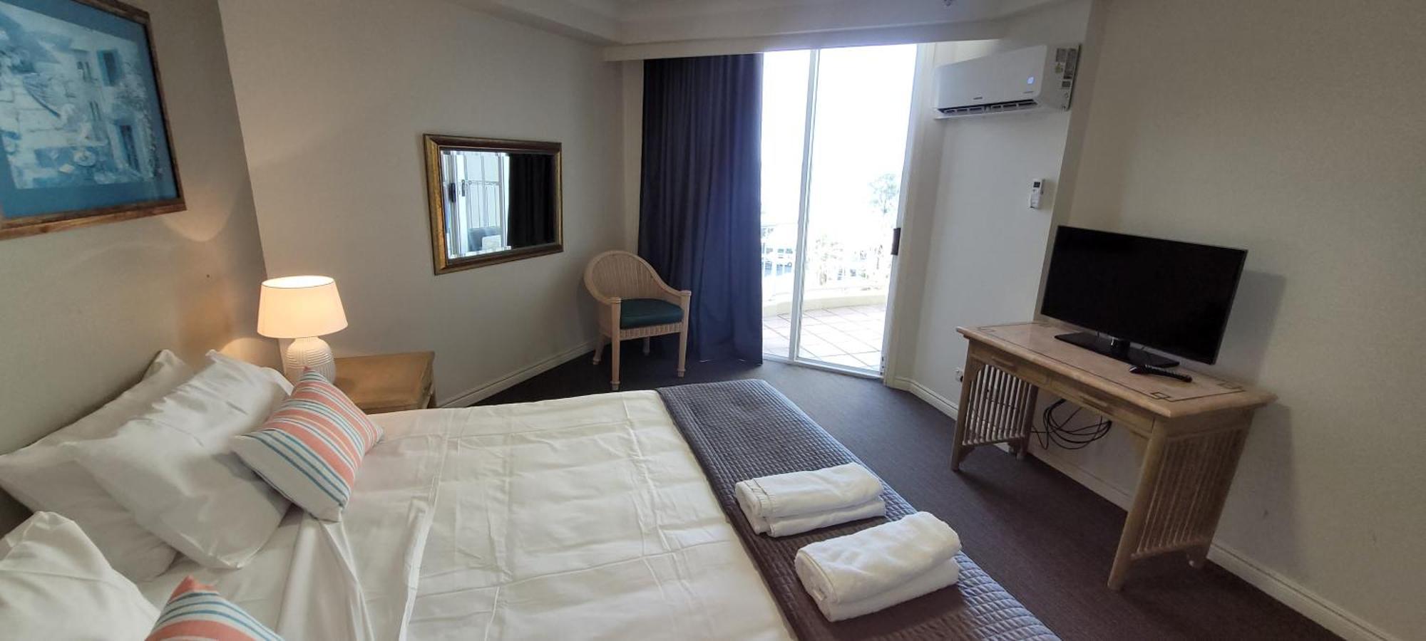 Apr Private Suites Moroccan By The Beach Gold Coast Exterior photo