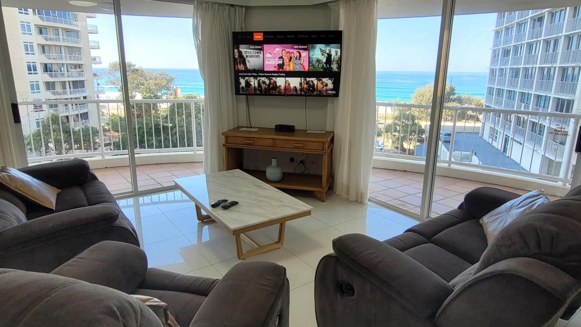 Apr Private Suites Moroccan By The Beach Gold Coast Room photo