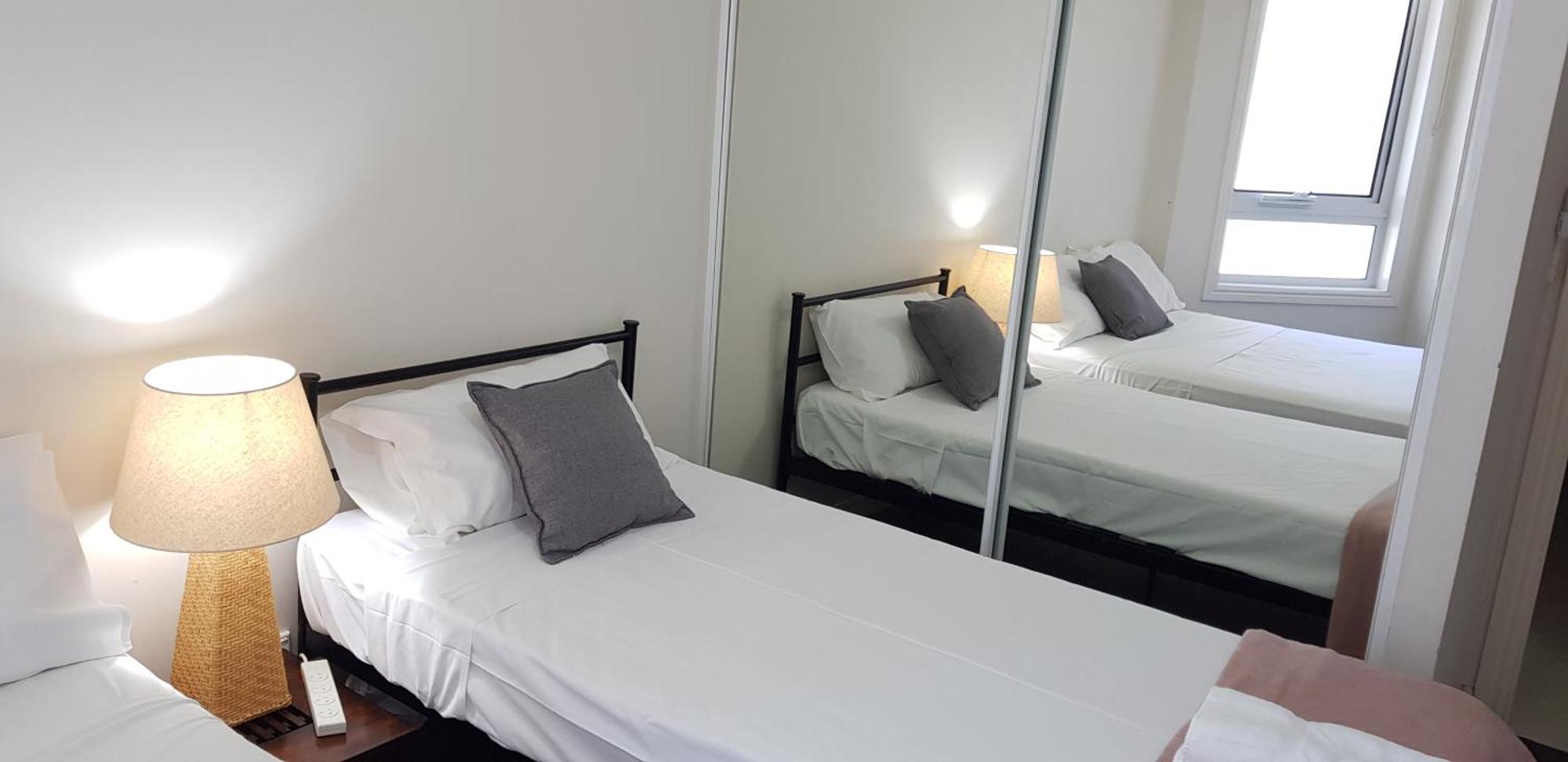 Apr Private Suites Moroccan By The Beach Gold Coast Exterior photo