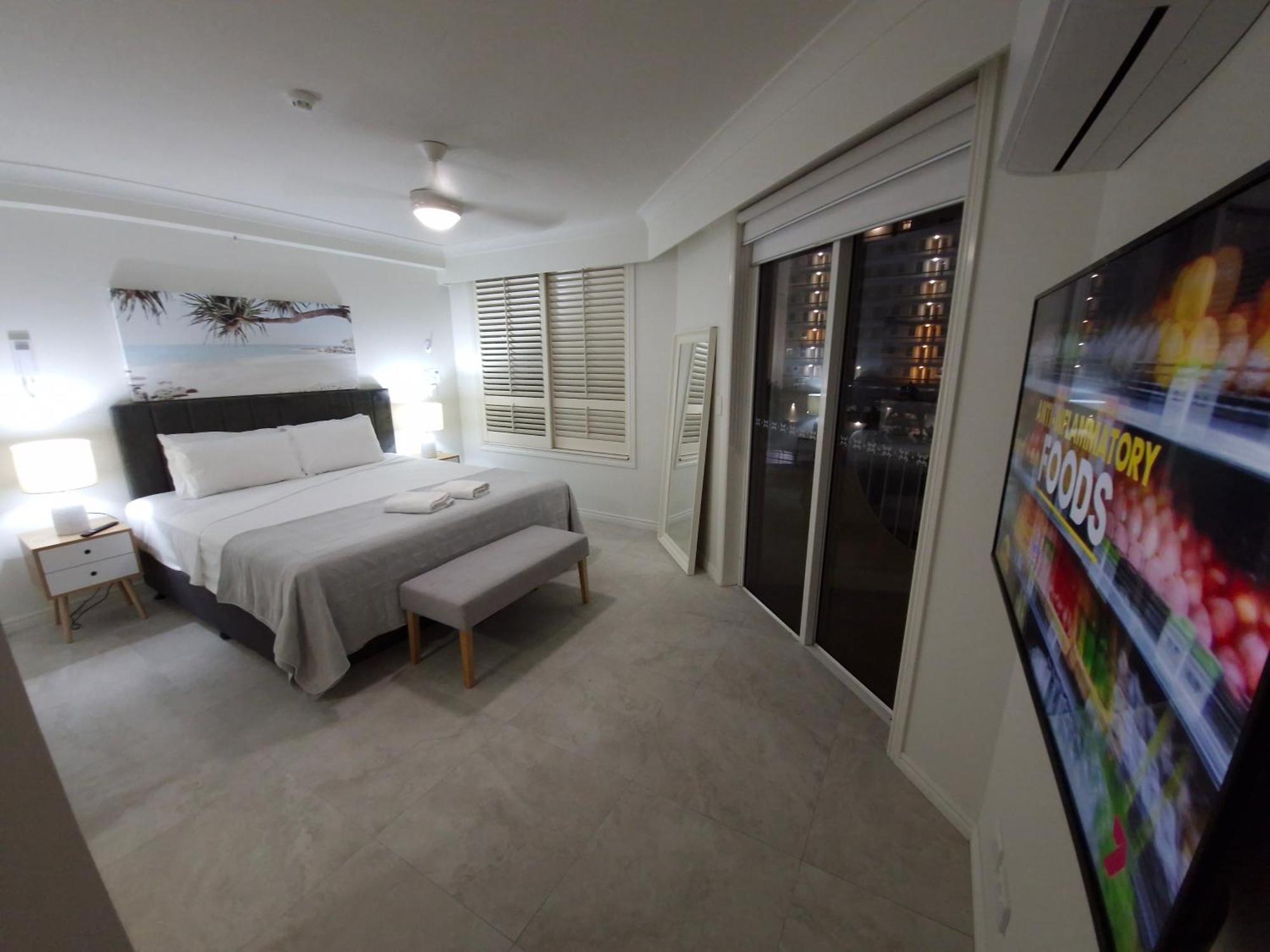 Apr Private Suites Moroccan By The Beach Gold Coast Exterior photo