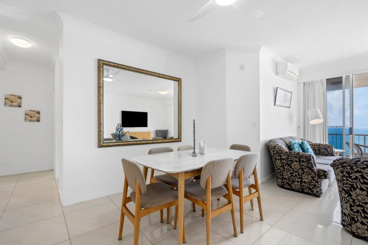 Apr Private Suites Moroccan By The Beach Gold Coast Exterior photo
